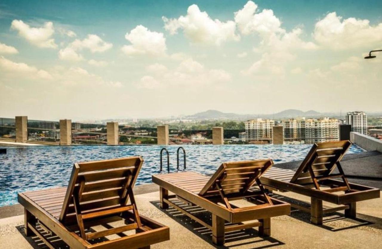 Imperio,Res - Melaka Raya -- Relax -- Pool View Lägenhet Exteriör bild